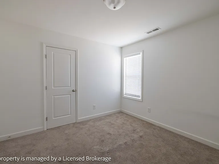 100 Henson St — Photo 21