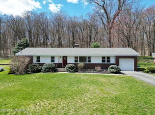 28 Denison Rd, Schenectady, NY 12309