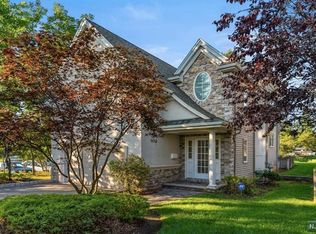 15 Allen St, Cresskill, NJ 07626