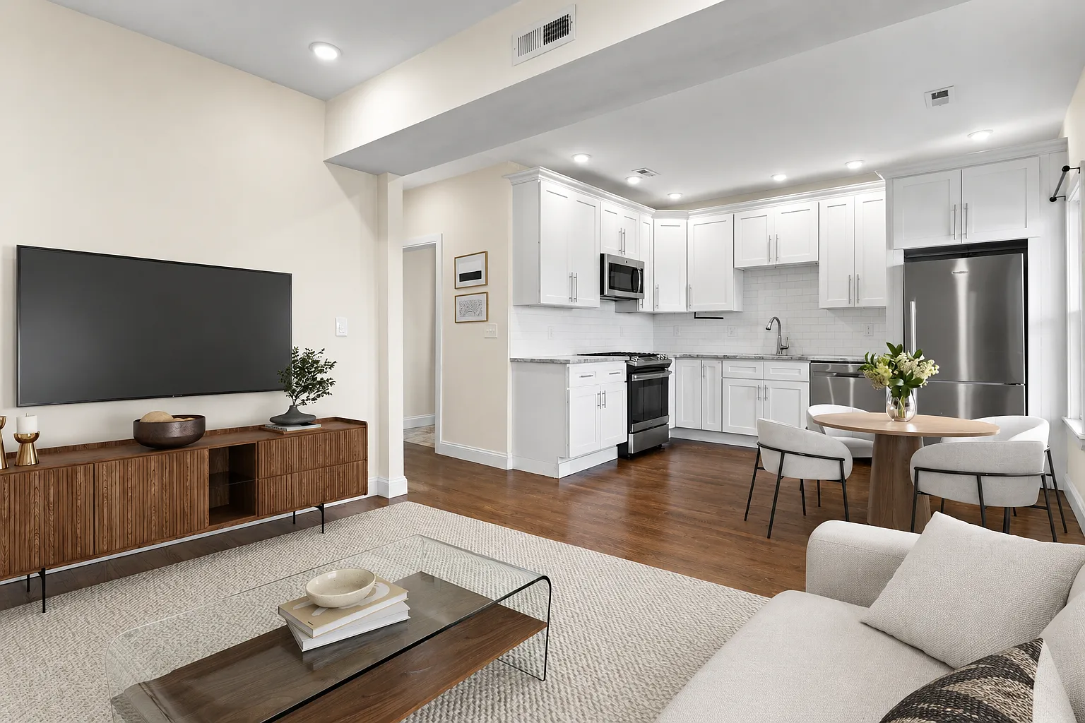 2 bed, 1200 sqft, $3,100 — Photo 1