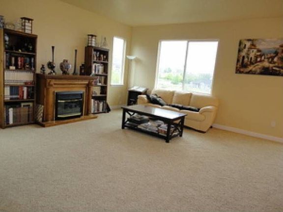 Family or formal living