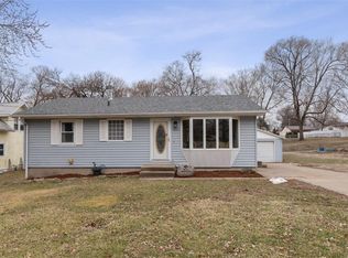 2930 Bowling St SW, Cedar Rapids, IA 52404