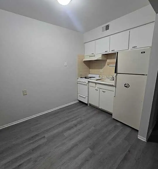 9930 Madaford Ct — Photo 6