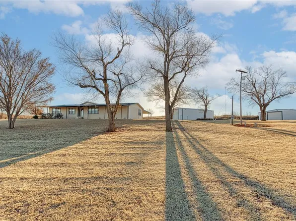 1213 E Columbia Ave, Cheyenne, OK 73628