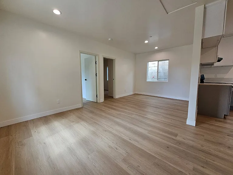 1008 S Bonnie Beach Pl #A — Photo 4
