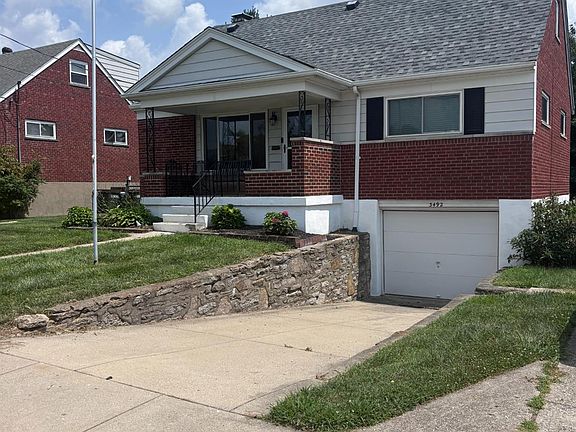 2nd image of 3492 Moonridge Dr