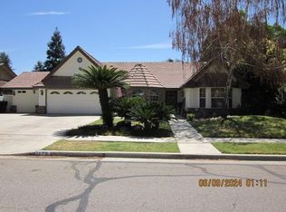 1126 N Linwood Street, Visalia, CA