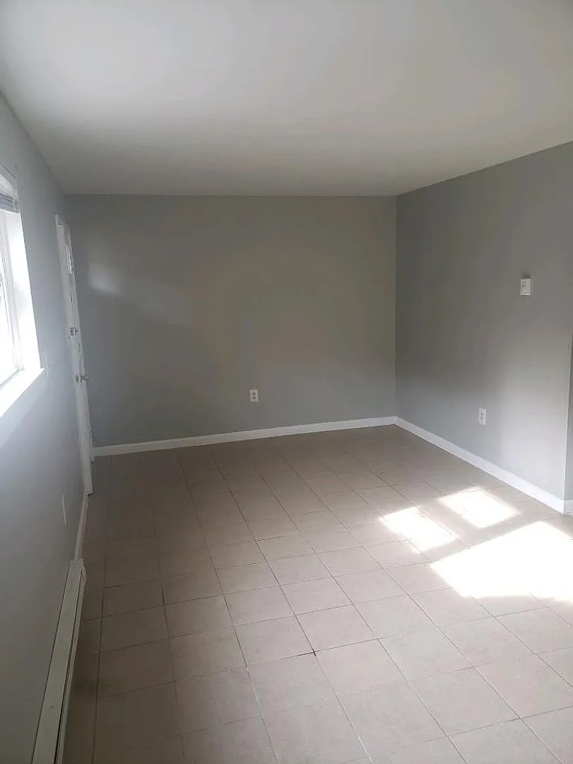 Building Photo - 2236 Hanser Dr