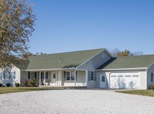 150 E Patterson Rd #3, Roodhouse, IL 62082