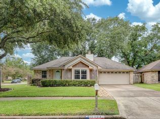 10003 Sand Pass Ln, Houston, TX 77064