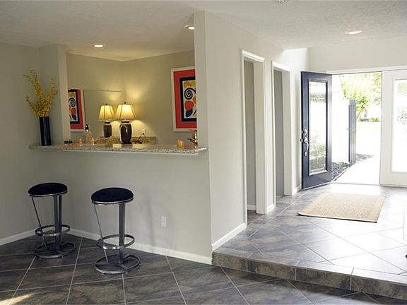 3rd image of 3811 Panorama Dr