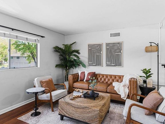 3rd image of 929 Jamacha Rd Unit D