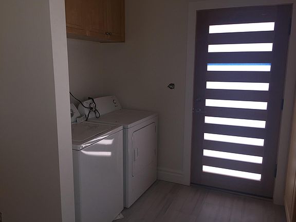 4th image of 22030 Costanso St