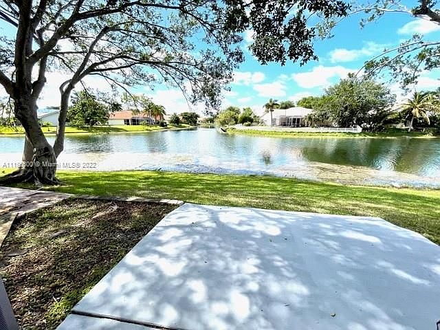 1st image of 9492 Palm Cir S Unit 9492