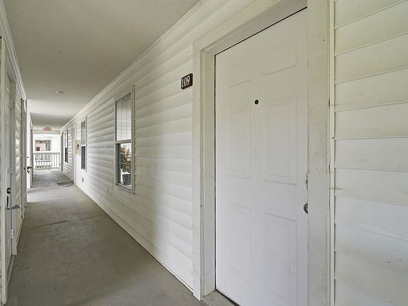 2nd image of 4257 Villas Dr. #109