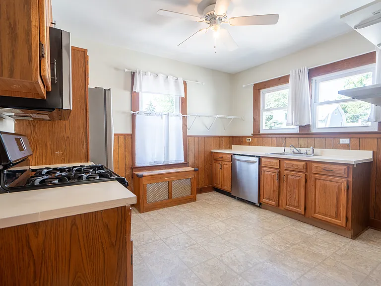 128 Mount Pleasant Ave #2 — Photo 6