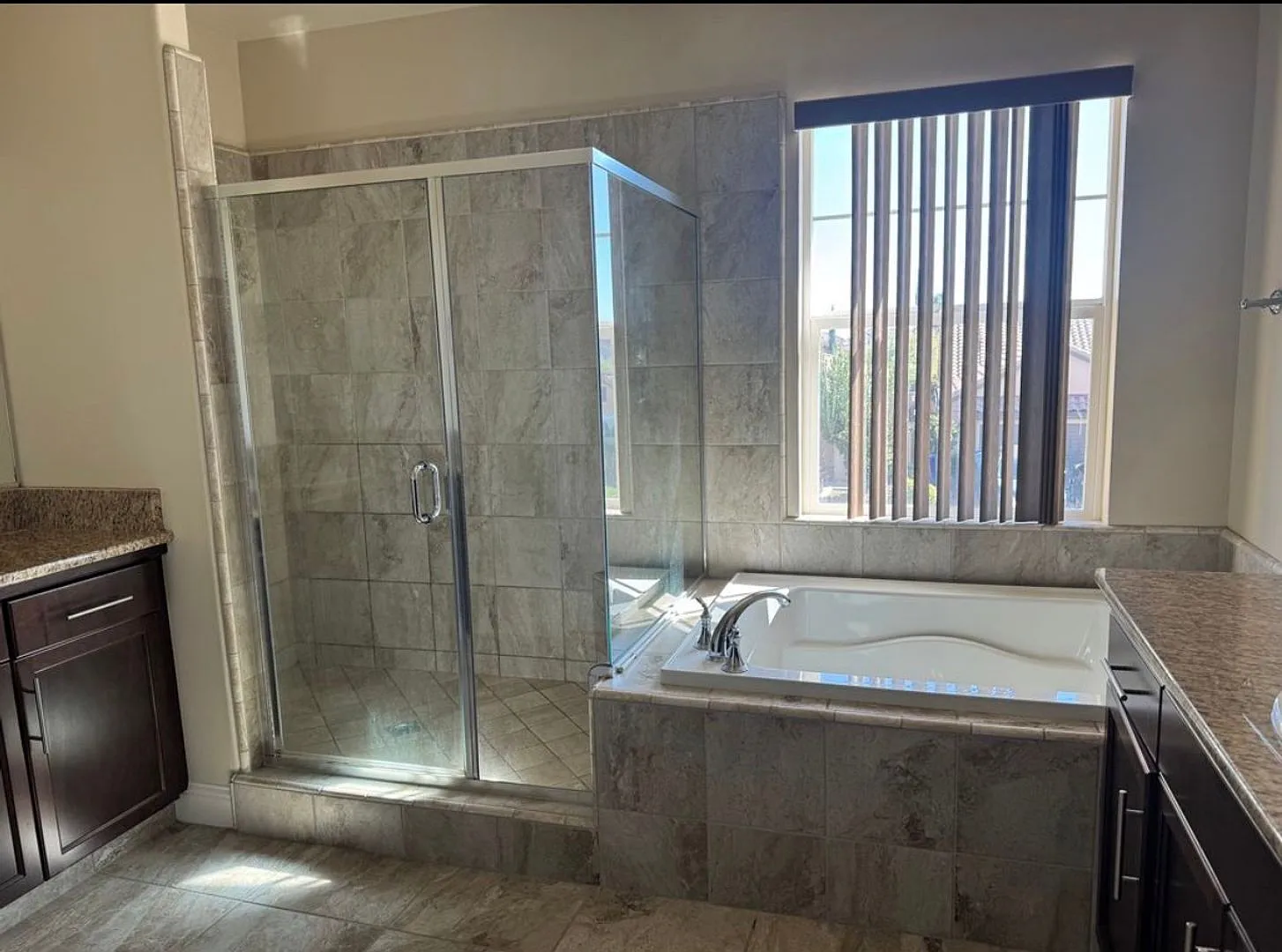 6 bedrooms in Clovis! — Photo 4
