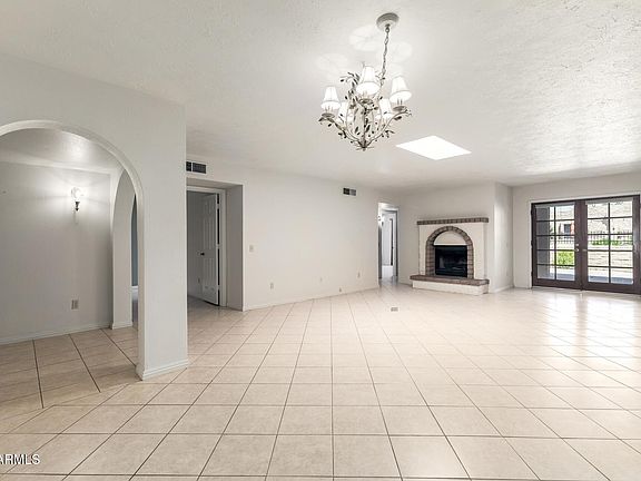 4th image of 16637 N 30TH Avenue