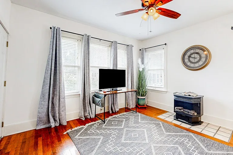 E Ashby Pl — Photo 6