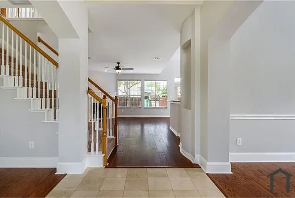 4421 Maize Dr — Photo 2