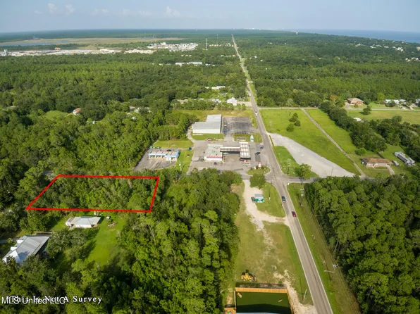 Henderson Ave, Pass Christian, MS 39571