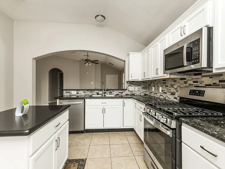 3426 Owl Crossing Ln — Photo 8