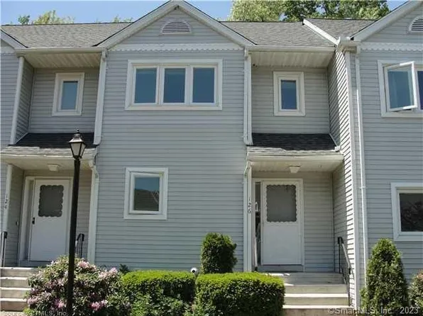 126 Oak Ridge Drive #126, Windsor Locks, CT 06096