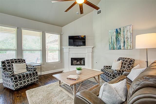 1st image of 8709 James Dr