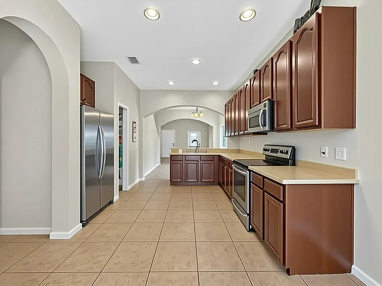 10411 Park Commons Dr — Photo 10