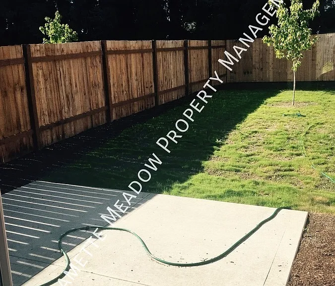 1420 Marigold Dr — Photo 11