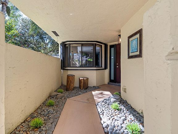 3rd image of 301 NW 95th Avenue