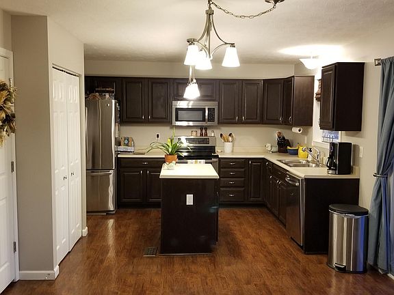 4th image of 1272 Foor Blvd