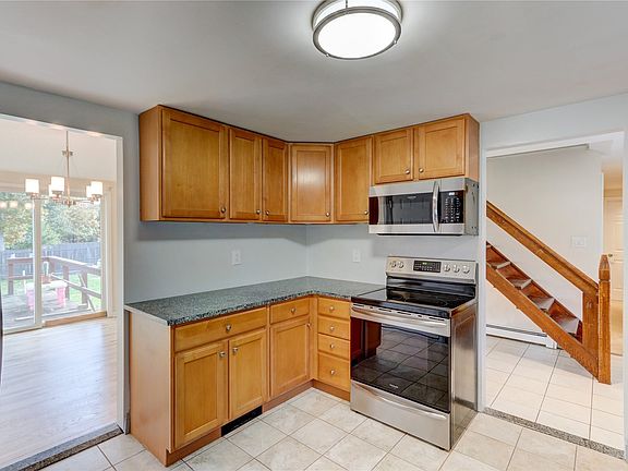 4th image of 1097 Sipp Ave