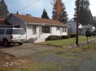 1235 Watson Dr, Grants Pass, OR 97527