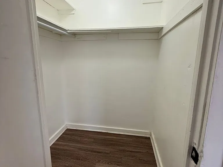 1612 N Villa Ave — Photo 4