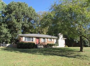 920 Flicker Dr, Dyersburg, TN 38024