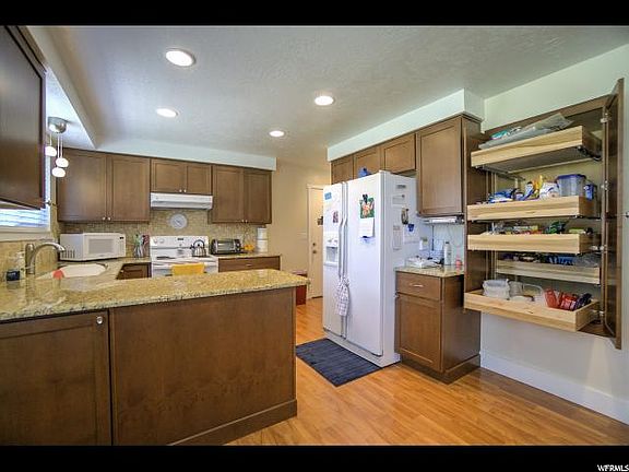 4th image of 5255 S Queenswood Dr
