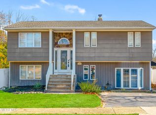 621 Illinois Ave, Brick, NJ 08724