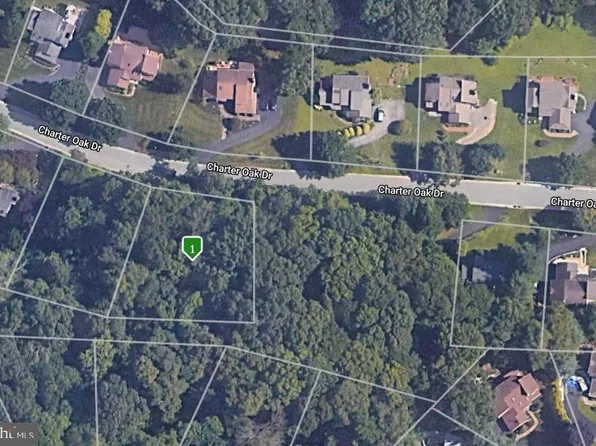 39 Charter Oak Dr, Newtown Square, PA 19073