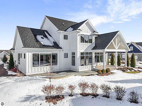 3rd image of 103 Vineyard Ridge Dr