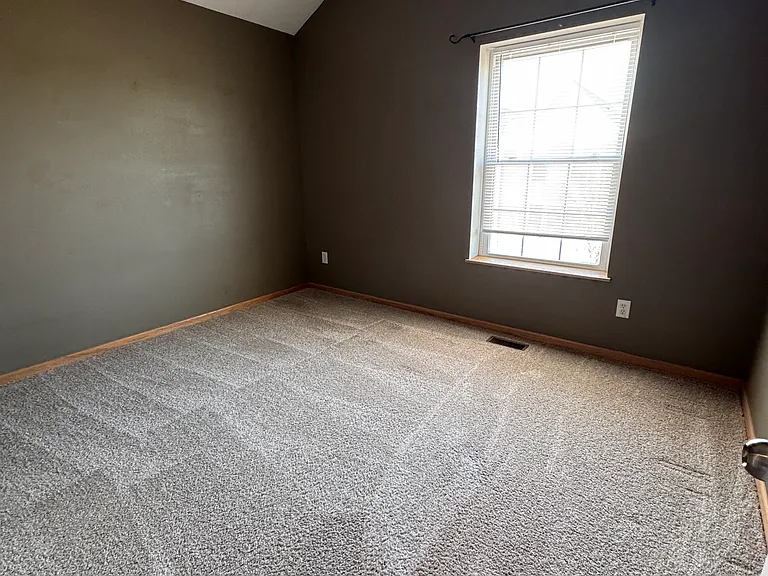 1146 SE Village View Ln — Photo 11