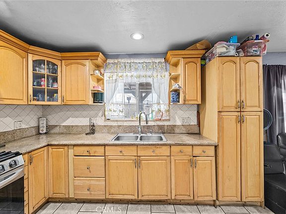 5th image of 4205 Fay Cir