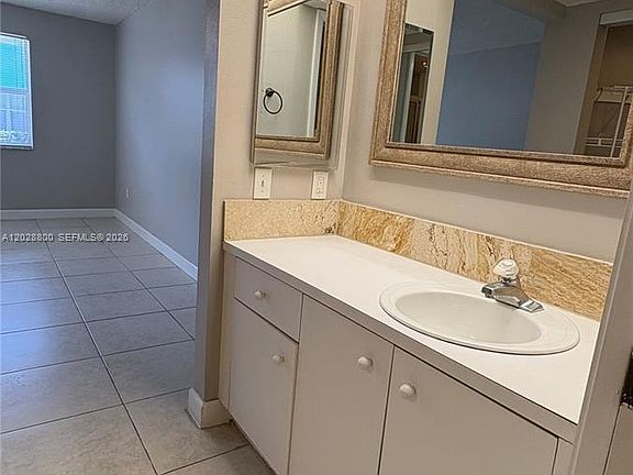 3rd image of 2607 SE 21st Ct #104-A