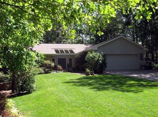 350 Woodchuck Ct, Roswell, GA 30076