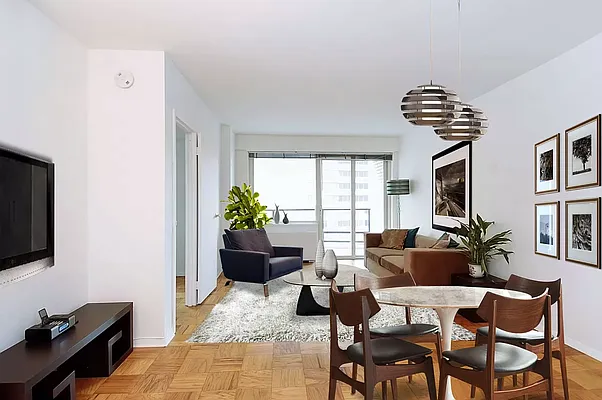 Rented by Compass | media 14