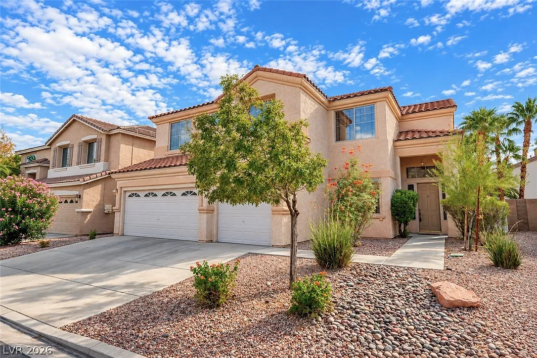 3 bed, 2.5 bath, 2815 sqft, $2,990 — Photo 3