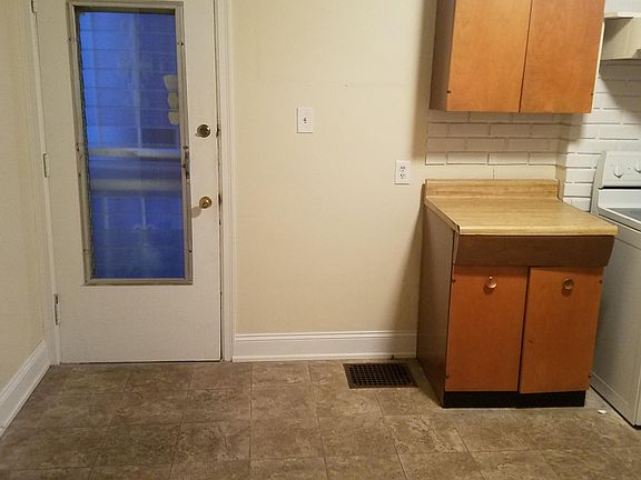 4th image of 3390 Mayfair Ave