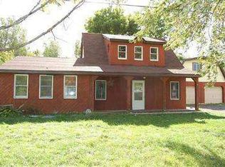 9487 W Stanley Rd, Flushing, MI 48433