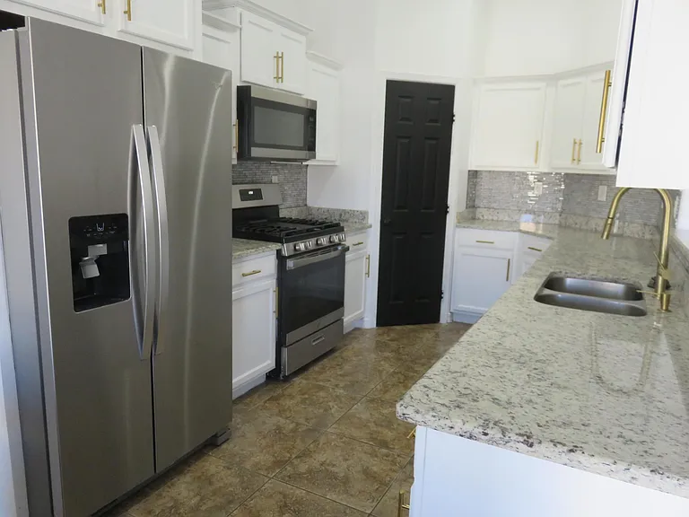 4522 Camino Dos Vidas — Photo 3