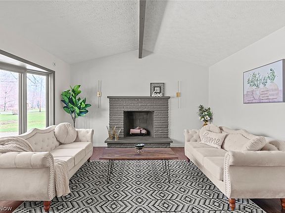 5th image of 3520 Shellhart Rd